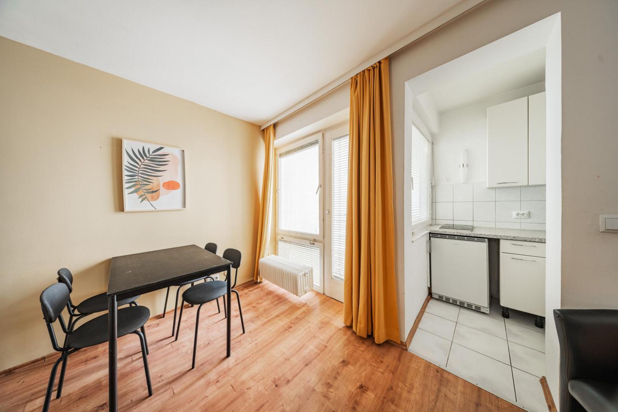 Studio Next To Karlskirche เวียนนา ภายนอก รูปภาพ